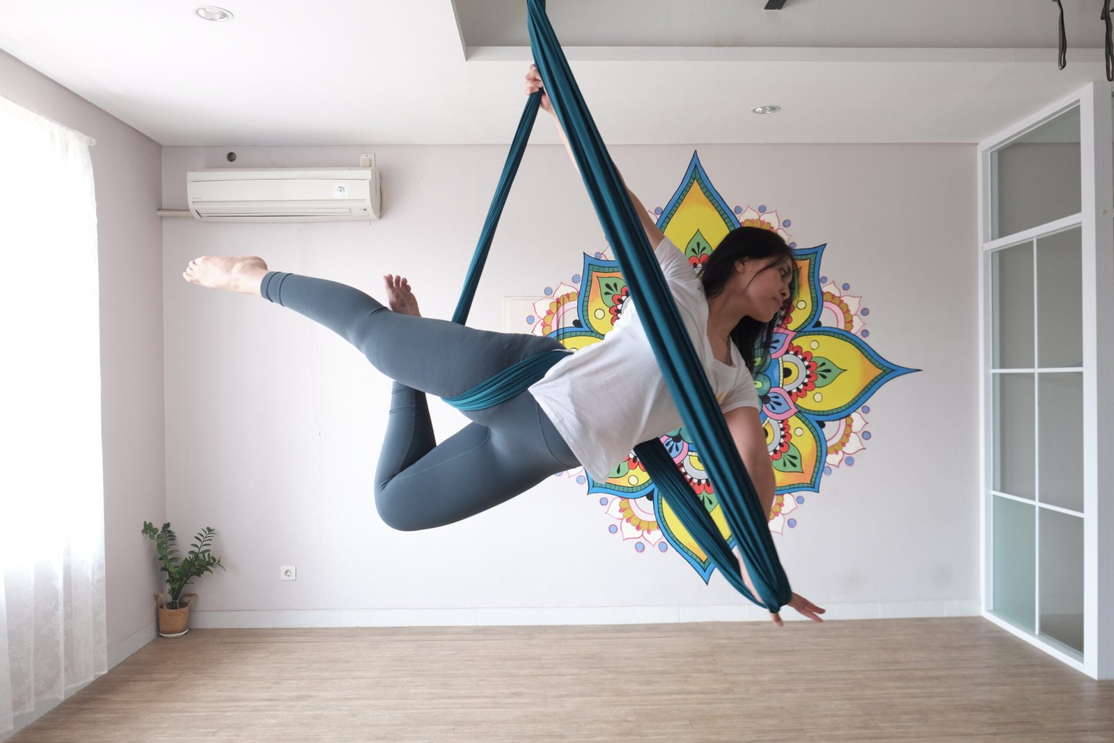 The Benefits of Aerial Yoga: Why You Should Try It Today!